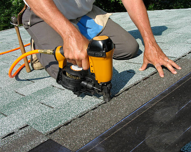 Best Roof Gutter Cleaning  in Santa Maria, CA